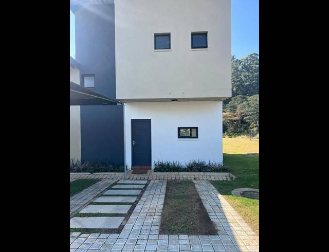 2 BEDROOM APARTMENT TO LET IN WATERFALL